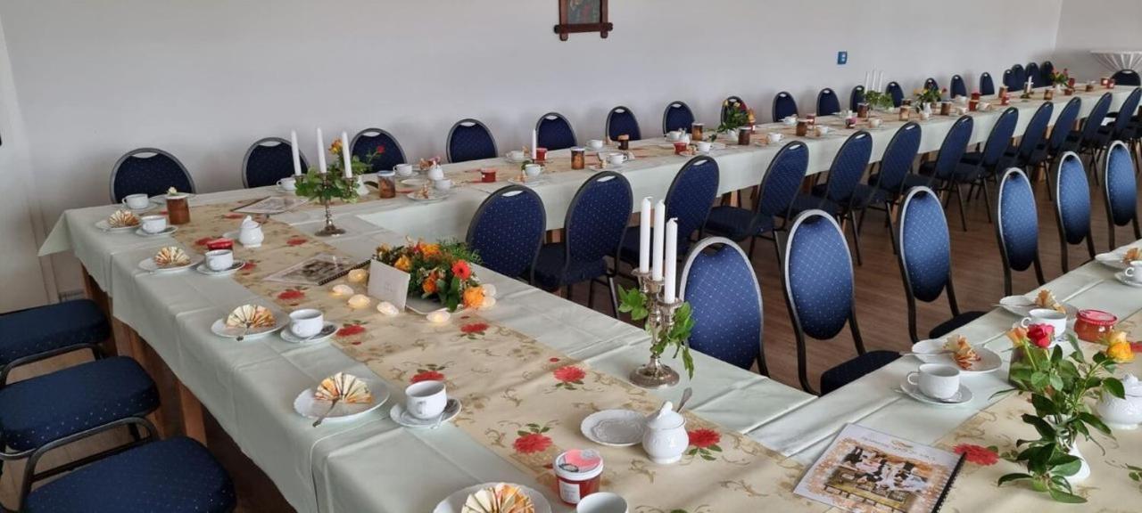 האסלפלדה Hotel Zur Krone מראה חיצוני תמונה