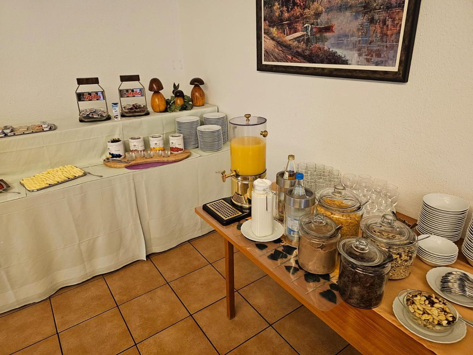 האסלפלדה Hotel Zur Krone מראה חיצוני תמונה