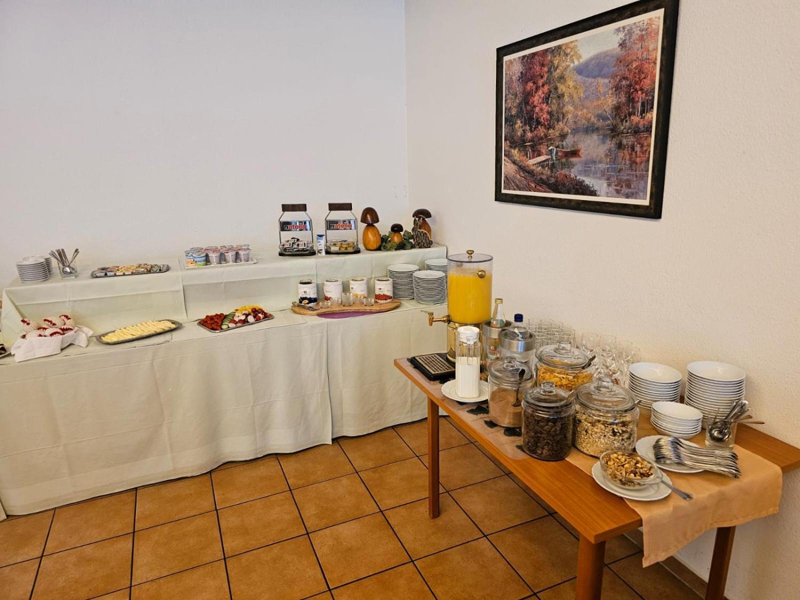 האסלפלדה Hotel Zur Krone מראה חיצוני תמונה